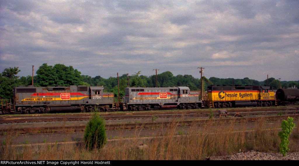 CSX 2700, 1810, & 6620